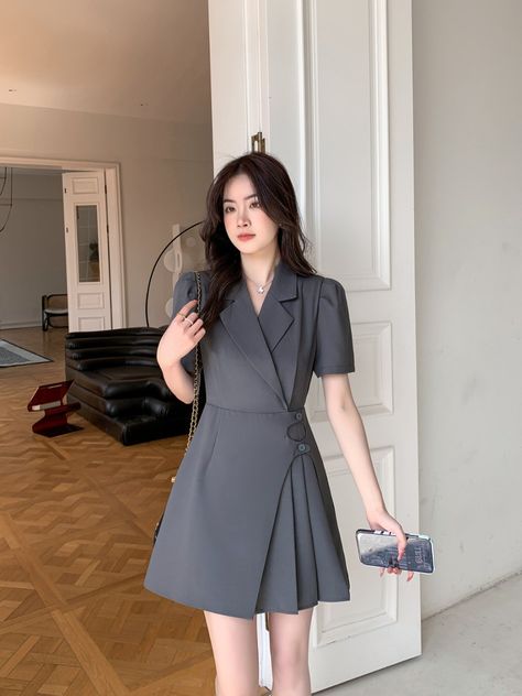 Korean Formal Outfits For Women, Korean Fashion Dress Formal, Korean Dress Elegant Short, Korean Formal Dress, Slytherin Clothes, Ootd Korean, Grad Outfits, Fashion Dresses Formal, Simple Style Outfits