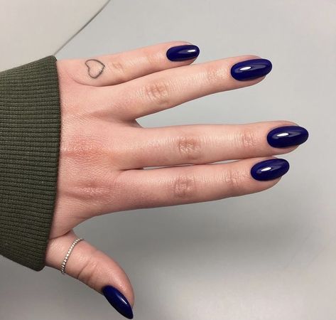 Navy Nails, Navy Blue Nails, Subtle Nails, Happy Nails, Casual Nails, Simple Acrylic Nails, Pretty Gel Nails, Round Nails, Oval Nails