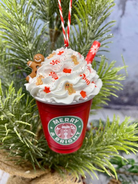 Starbucks Ornaments, Cup Ornaments, Starbucks Crafts, Hot Cocoa Ornaments, Chrismas Crafts, Coffee Ornaments, Faux Whipped Cream, Starbucks Diy, Easy Christmas Ornaments