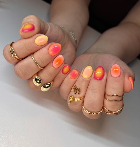 these nails scream summer🌺🍑💐 aura nails on shorties can look so good • • • #nails #nailart #nailtech #nailsofinstagram #nailinspo #beauty #art #artistsoninstagram #manicure #gelmanicure #boston #bostonnailtech #bostonnails #biab #biabnails #biabjourney #kylienails #kyliejennernails #gelxnails #nailsoftheday #unhas #gelx #nailtrends #y2knails #nailtutorial #nailitdaily Trendy Short Gel Nails, Gel X Manicure, Gel Nails Easy, Colorful Fall Nails, Nails Ideas Summer 2024, Sunset Aura Nails, Fun Simple Nails, Summer Aura Nails, Summer To Fall Nails