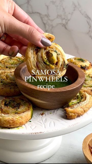 Samosa Pinwheels, Coriander Chutney, Ginger Garlic Paste, Tamarind Chutney, Pinwheel Recipes, Impressive Recipes, Cumin Seeds, Dinner Side Dishes, Fall Dessert Recipes