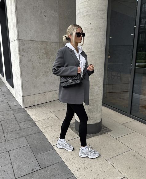 Outfits To Recreate, Chic Athleisure Outfits, Sporty Chic Outfits, Casual Sporty Outfits, Athleisure Looks, Fall Outfits Ideas, Cute Sporty Outfits, Comfy Outfits Winter, Look Legging