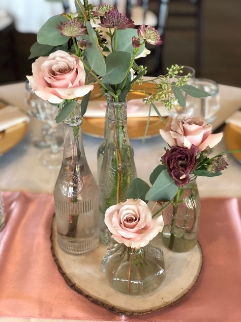 Small Glass Centerpieces, Wedding Centerpieces Diy Vases, Glass Jar With Flowers Centerpieces, Bridal Shower Simple Centerpieces, Simple Floral Table Centerpieces, 3 Vases Centerpiece Ideas, Different Vase Centerpieces, Thrifted Wedding Vases, Small Table Flower Arrangements Simple Wedding Centerpieces