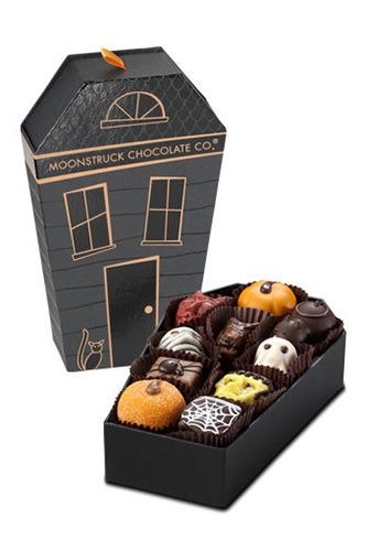 Halloween Truffles, Chocolate Spiders, Pumpkin Truffles, Dulces Halloween, Holiday Chocolate, Chocolate Company, Halloween Chocolate, Chocolate Packaging, Creepy Halloween