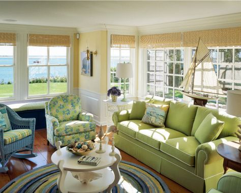 Green Sofa Living, Boston Living Room, Beach Style Living Room, Green Sofa Living Room, Furnitur Ruang Keluarga, Cape Cod Style House, Beach Living Room, House Of Turquoise, Set Sofa