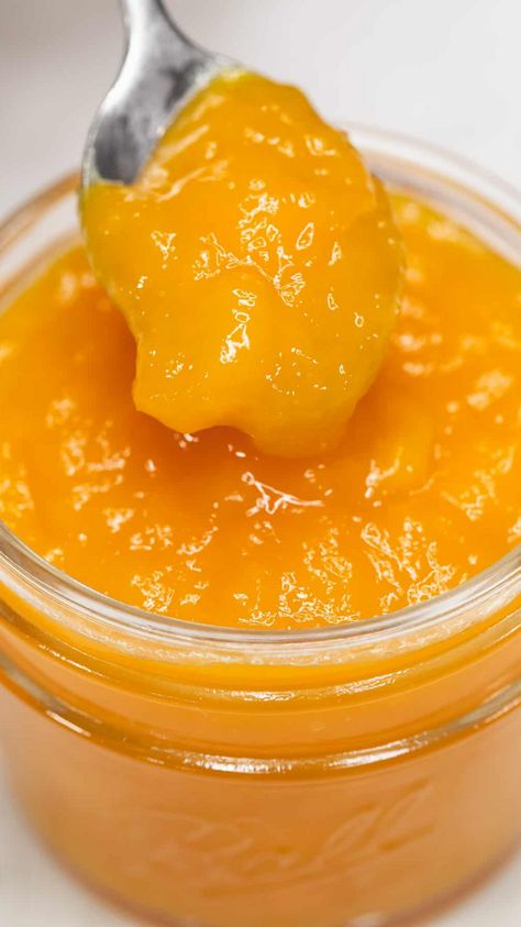 Turn the tropical goodness of ripe Philippine mangoes into a delicious Mango Jam with just three simple ingredients: sweet mangoes, sugar, and a touch of lemon juice. Mango bliss with every spoonful! Shrimp Flatbread, Mango Jam Recipe, Filipino Kakanin, Mango Varieties, Mango Jam, Filipino Foods, Mango Cheesecake, Sweet N Sour Chicken, Flatbread Pizza