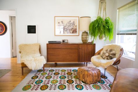 Gregory and Jenny's Relaxed Hippie Bungalow House Tour | Apartment Therapy Classic Apartment, Winter Living Room, Tropical House Plants, Boston Fern, Hippie Homes, Hippie Home Decor, Bungalow House, Winter House, Apartment Therapy