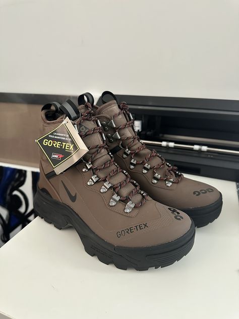 Nike ACG Nike ACG - GORE-TEX | Grailed Nike Acg Boots, Acg Nike, Clothing Finds, Nike Sacai, Nike Boots, Texture Graphic Design, Nike Acg, Swag Shoes, Shoe Fits