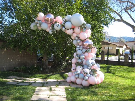 Balloon decoration balloon garland with flowers by @theballoonstudiola Garland On Tree, Outdoor Balloon Garland, Balloon Garland With Flowers, Soul Train Party Decorations, Garland With Flowers, Soul Train Party, Nursing School Graduation Party, Decoration Balloon, Nursing School Graduation