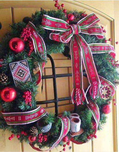 Navajo Christmas Wreath Navajo Christmas, Christmas Party Photo, Christmas Crafts Diy Projects, Deco Wreaths, Christmas Decor Inspiration, Xmas Deco, Simple Christmas Decor, Christmas Decorations Diy Outdoor, Christmas Wreaths To Make