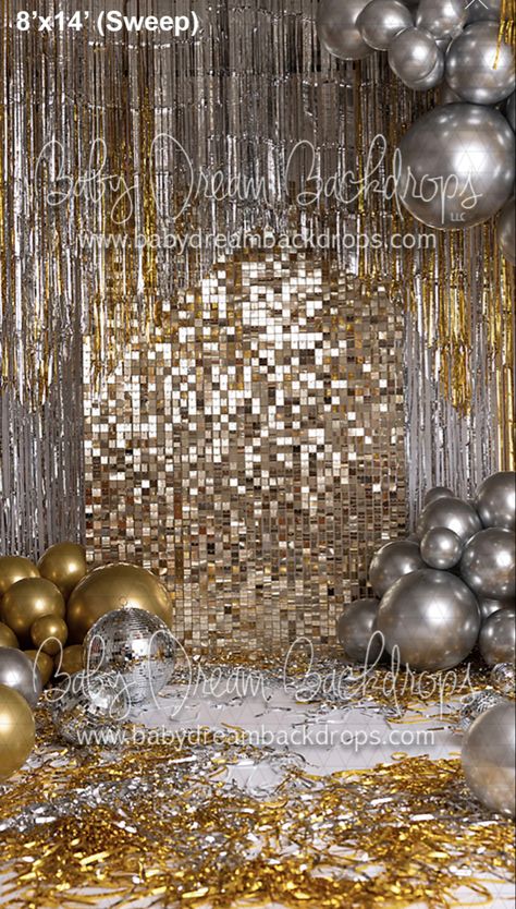 Silver And Gold Disco Party, Gold Backdrop Photoshoot, New Year Backdrop Ideas Diy, Great Gatsby Backdrop, Outdoor Decorations Ideas, New Year's Eve Backdrop, 18th Birthday Party Themes, New Year Backdrop, Disco Birthday Party