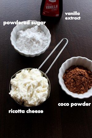 chocolate ricotta mousse recipe made in 5 minutes Ricotta Mousse, Ricotta Chocolate, Chocolate Ricotta, Ricotta Cheese Recipes, Celiac Recipes, Deserts Recipes, Keto Treats, Soft Chocolate Chip Cookies, Easy Chocolate Chip Cookies