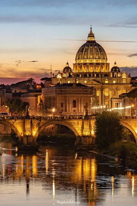 Interesting Facts About Rome | Are you interested in visiting one of Italy’s top destinations, but a little unsure about where to start? These facts about Rome will give you insight into its historical sites and culture. | The Planet D | Traveling Europe | #Rome #Italy | facts about rome | fun facts about rome Le Vatican, San Juan Pablo Ii, Rome Travel Guide, Holiday Trip, San Gabriel, Italy Aesthetic, Vacation Villas, The Vatican, Rome Travel