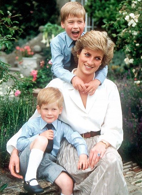 Prins William, Prince And Princess Of Wales, Principe William, Prins Harry, Princess Diana Family, Prinz Harry, Prince William And Harry, Princes Diana, Elisabeth Ii