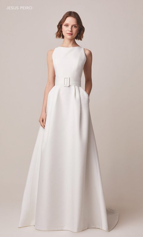 Minimalist Gown, Tule Rok, Jesus Peiro, Wedding Dress With Pockets, Amazing Wedding Dress, Minimalist Wedding Dresses, White Bride, Stella York, Classic Wedding Dress