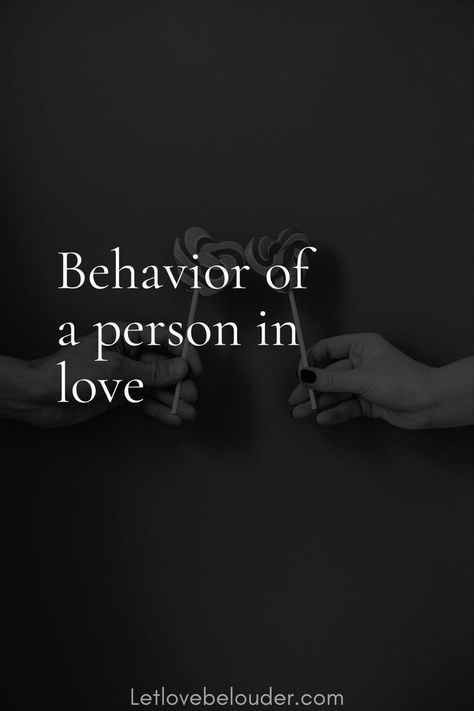 Are we going to put together a typical how-to know if a boy is in love with your test?, Nah! How to know if a man is secretly in love with you, you can tell by his look. It is true that the looks give away and through it, you will make it incarnate a “How to know if he is in love with my test”, that is, you will go from reading to living it. Secretly In Love, Love Is Not, Communications Strategy, If You Love Someone, Make A Man, Marriage Life, Love And Respect, Man In Love, Life Advice