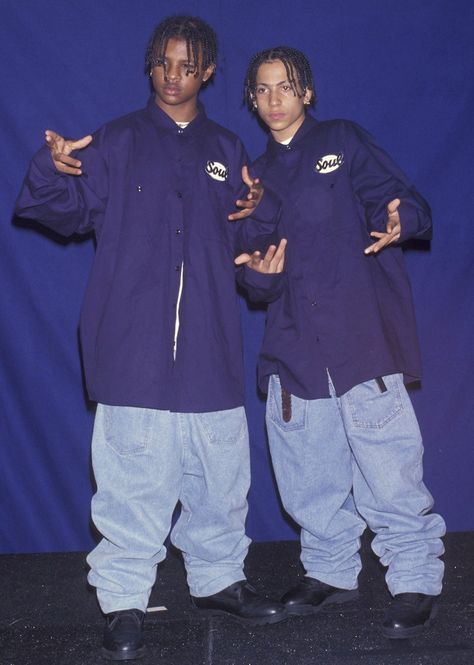 Hip Hop 90, Kriss Kross, 1990 Style, Kris Kross, Looks Hip Hop, Mode Hip Hop, Hip Hop Classics, 90s Hip Hop Fashion, Hip Hop Clothing