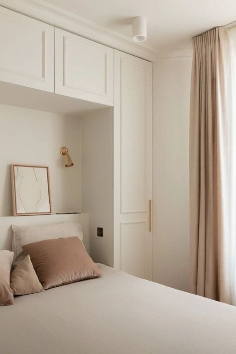 Cama Closet, Bedroom Built Ins, Bedroom Built In Wardrobe, Wardrobe Design Bedroom, Bedroom Wardrobe, Room Design Bedroom, Spare Bedroom, Bedroom Layouts, Apartment Interior