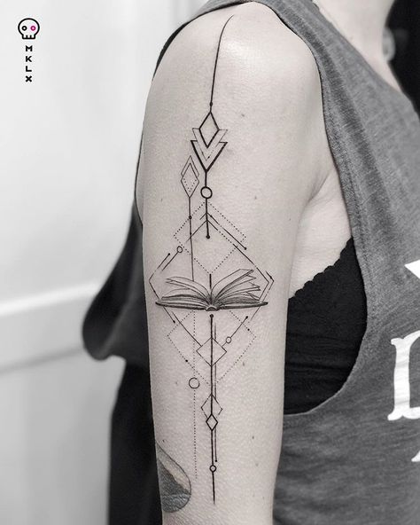 MILLIE ⋅ K. on Instagram: “Book ⋅ ☞ Ali ⋅ ⋅ ⋅ ⋅ ⋅ ⋅ #book #booktattoo #minimalism #mklx #geometry #geometrictattoo #reading #lineworktattoo #fineline #lines #QTTR…” Open Book Tattoo, Book Inspired Tattoos, Book Lover Tattoo, Bookish Tattoos, Literary Tattoos, Tattoos For Lovers, Inspiration Tattoos, Tattoos Geometric, Tattoo Design Book