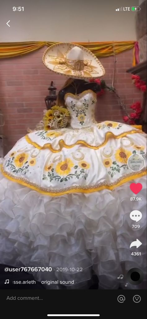 Quince Sunflower Dress, Sunflower Charro Quince Dress, Yellow Charro Quinceanera Theme, Quince Dresses Ranchera, Sunflower Quinceanera Theme Dress, Sunflower 15 Dress, Sunflower Quince Dresses, Quinceanera Dresses Sunflower, Sunflower Quince Theme