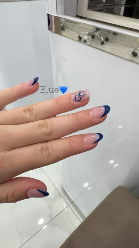 Navy blue💙💙 Blue Fall Acrylic Nails, Navy Blue Almond Nails Designs, Winter Nails Navy Blue, Almond Nails Navy Blue, Navy Blue Aura Nails, Navy Blue Star Nails, Nails With Navy Blue, Navy Blue French Nails, Navy Almond Nails