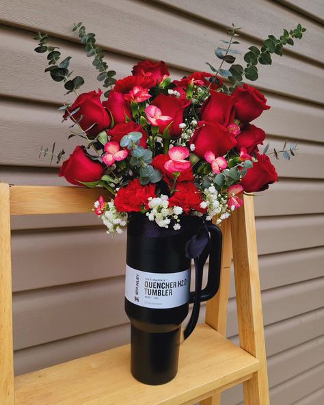 Stanley arrangement 🥀 #stanleyarrangement #redroses #eucalyptus #rosearrangement #stanleytumbler Stanley Floral Arrangement, Stanley Flower Arrangement, Stanley Flower Bouquet, Stanley Bouquet, Co Worker Birthday Gift Ideas, Stanley Gift Basket, Starbucks Flower Arrangement, Gift Arrangements Ideas, Gift Bouquet Ideas