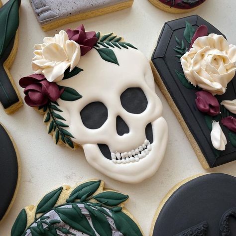 Renee Terry (@sweetcheeksbyrenee) | Instagram Skull Sugar Cookies Decorated, Bride Or Die Cookies, Skull Cookies Royal Icing, Fancy Cookies Decorated, Halloween Wedding Cookies, Gothic Cookies, Skull Cookies Decorated, Halloween Iced Cookies, Skull Cookie Decorating