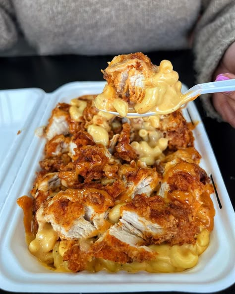 Best Junk Food, Cheesy Macaroni, Hackensack Nj, Soul Food Dinner, Junk Food Snacks, Food Babe, Food Therapy, Healthy Food Motivation, Hot Chicken