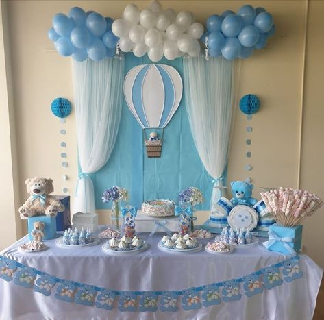 Saritah.. 😊💕 Gateau Baby Shower Garcon, Centerpieces Greenery, Centerpieces Simple, Diy Babyshower, Boys Diy, Idee Babyshower, Baby Shower Deco, Baby Boy Baptism