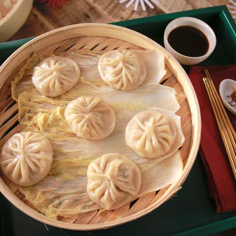 Soup Dumplings Recipe, Pork Soup Dumplings, Pot Stickers Recipe, Ground Pork Recipes, Soup Dumplings, Pork Soup, Pork Dumpling, Steamed Dumplings, Dumpling Wrappers