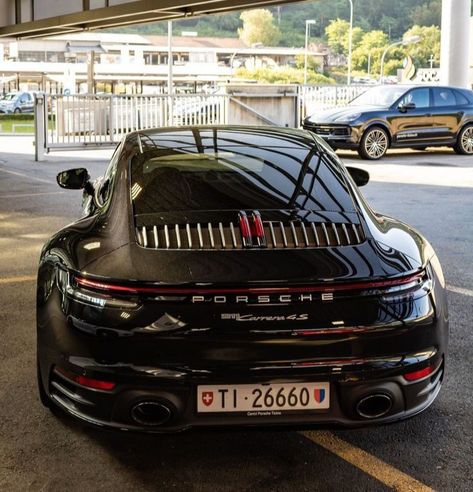 Porsche 992, Money Lifestyle, Porsche Sports Car, Lux Cars, Rich Money, Porsche Macan, Exotic Sports Cars, Cool Sports Cars, Porsche Carrera