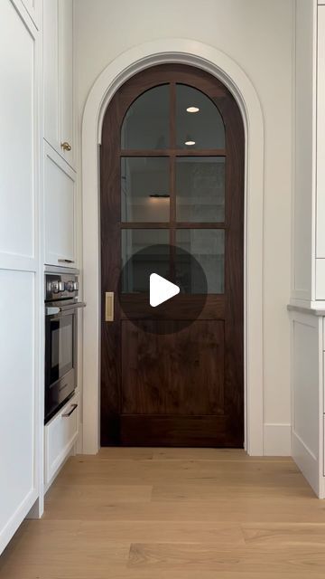 Colorado Interior Design, Kitchen Sliding Doors, Wooden Pantry, Range Wall, Lakehouse Ideas, Laundry Doors, Kitchen Design Styles, Built In Pantry, Sliding Door Design