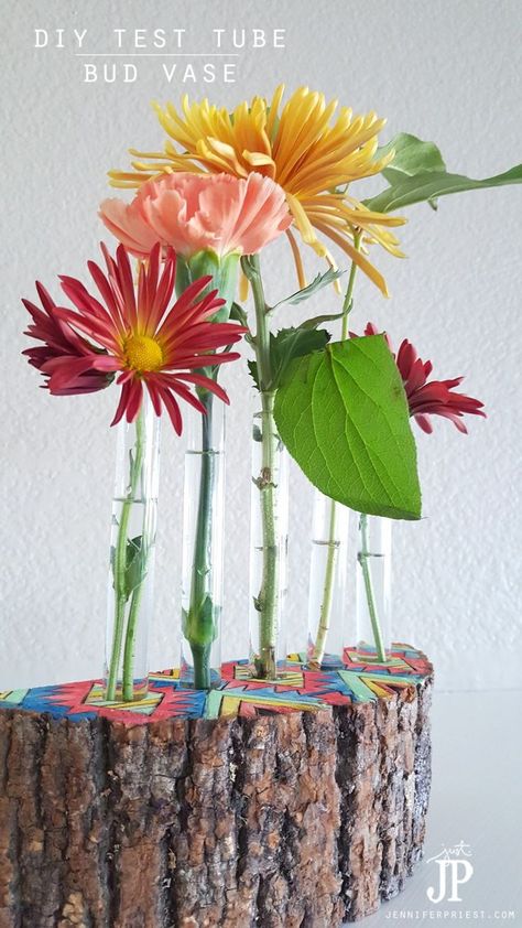 DIY Test Tube Vase #SmartFunDIY Minimalist Decor Ideas, Test Tube Vase, Trending Home Decor, Material Flowers, Handmade Holiday Gifts, Test Tubes, Wood Burning Crafts, Wood Crafts Diy, Diy Vase