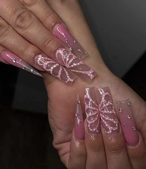 Y2k Nail Inspired, Pink Nails With Gems, Pink Nails Y2k, Y2k Pink Nails, Nail Art Y2k, Y2k Nail Art, Fake Gel Nails, Y2k Nail, Cool Nails