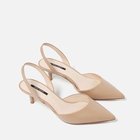 Hak Tinggi, Office Shoes Women, Mid Heel Shoes, Classy Shoes, Girly Shoes, Aesthetic Shoes, Slingback Shoes, Elegant Shoes, Womens Shoes High Heels