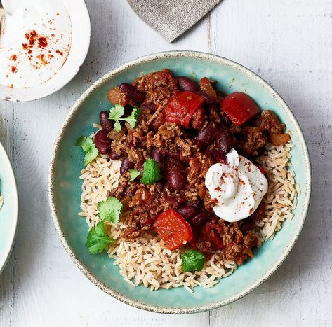 Chilli con carne with rice | Healthy Recipe | WW UK Chili Recipe Taste Of Home, Best Chilli Con Carne, Easy Chilli Con Carne, Slow Cooker Chilli, Chilli Con Carne Recipe, How To Make Chilli, Chili Con Carne Recipe, Carne Recipe, Easy Chilli