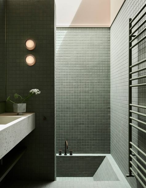 See some of the best colourful bathrooms from Australian homes and projects that will inspire your next renovation. Japanese Bath House, Travertine Floor Tile, House Redesign, Vintage Wall Sconces, Melbourne House, Vanity Design, Classic Bathroom, Yellow Bathrooms, 아파트 인테리어