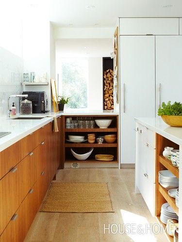 Open Base Cabinet Shelves | houseandhome.com | Heath Ashli | Flickr Open Base Cabinets, Emerald Kitchen, Mcm Kitchen, Kitchen Storage Ideas, Walnut Kitchen, Walnut Cabinets, White Oak Floors, Cabinets And Countertops, Base Cabinet