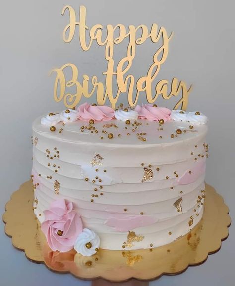 Birday Cake For Girl, Simple Birthday Cake Women, Girls 15th Birthday Cake, Cake For Girls Birthday 13, Simple 13th Birthday Ideas, Birthday Cake 13 Year Girl, Birthday Cake Ideas For 10 Year Girl, Teen Girl Birthday Cake Ideas, Cake Ideas For 12th Birthday Girl