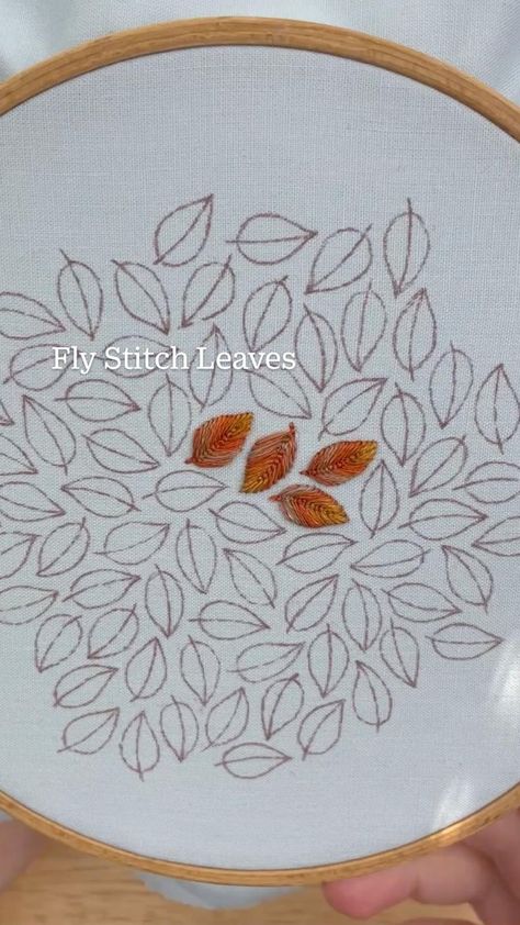 Fly Stitch Embroidery, Stitch Leaves, Fly Stitch, Embroidery Leaf, Embroidery Lessons, Diy Embroidery Designs, Diy Embroidery Patterns, Basic Embroidery Stitches, Hand Embroidery Tutorial