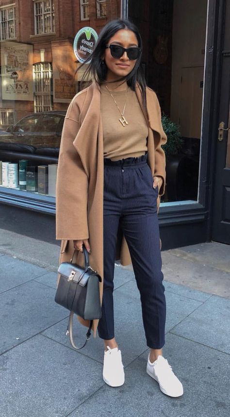 Style Année 80, Look Adidas, Estilo Indie, Skandinavian Fashion, Mens Fashion Edgy, Women Fashion Edgy, Looks Street Style, Camel Coat, Herve Leger