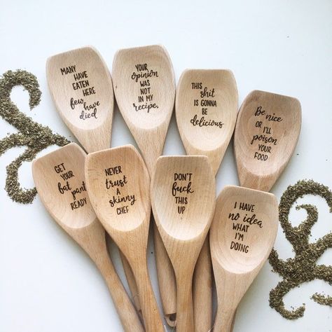 Wooden Spoon Crafts, Wood Burn Spoons, Spoon Crafts, Woodburning Projects, Wood Projects That Sell, Diy Wooden Projects, Wood Burning Crafts, Wood Burning Patterns, Wood Burning Art