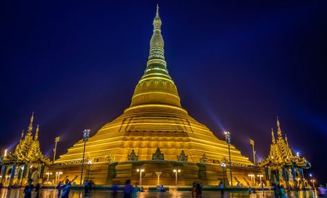 A Solo Travel Society member visits Naypyidaw, also known as The Ghost City of Myanmar, and finds it truly lives up to its nickname. Myanmar Travel Photography, Mandaluyong City Night, Mandalay Palace, Myanmar Famous Places, Naypyidaw, Ghost City, Single Travel, Solo Travel Destinations, Solo Travel Tips