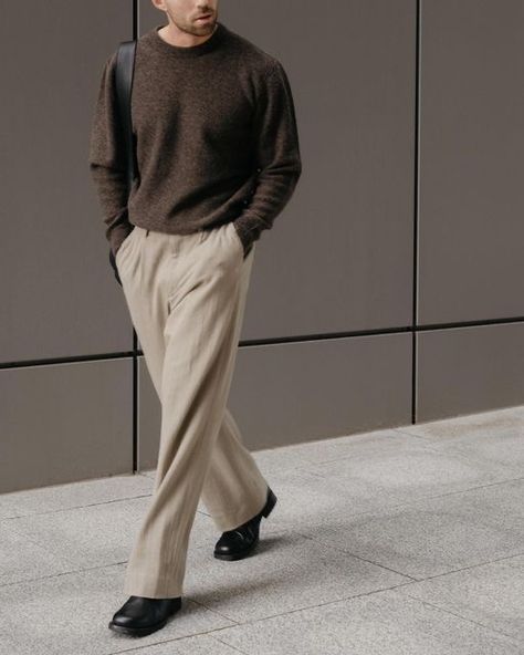 Minimalist Outfit Men Minimal Classic, Minimalism Fashion Style, Brown Polo Outfit Men, Daniel Simmons Outfit, Autumn Fashion Men, Daniel Simmons, Loafers Men Outfit, Minimalist Fashion Men, Favourite Season