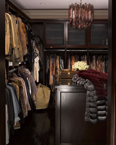 082511-Kim-Closet-400 Kim Kardashian Closet, Kardashians House, Contemporary Closet, Closet Island, Black Closet, Celebrity Closets, Dressing Room Closet, Amazing Closets, Things To Wear