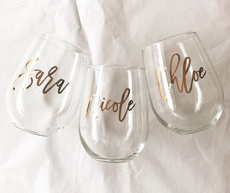 Bridal Party Wine Glasses, Bride Things, Calligraphy Projects, Bridesmaid Wine Glasses, Personalised Wine Glass, Bride Wine Glass, Bridesmaid Cups, Chelsea Wedding, Bridesmaid Wine