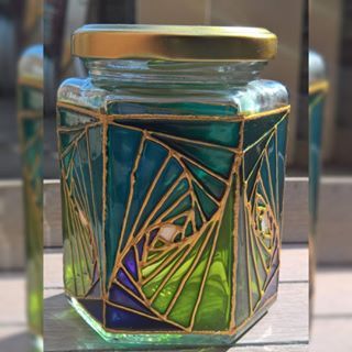 Painting Glass Jars, Decorative Glass Jars, Gifts For Nan, Glass Painting Designs, Stained Glass Paint, Jar Art, Glass Bottles Art, June Birthday, Painted Jars