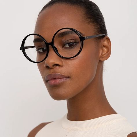 Bianca Round Glasses in Black frame by LINDA FARROW – LINDA FARROW (U.S.) Luxury Glasses, Retro Glasses, Round Glasses, Brown Frame, Optical Lens, Lip Service, Linda Farrow, Optical Frames, Cut Work