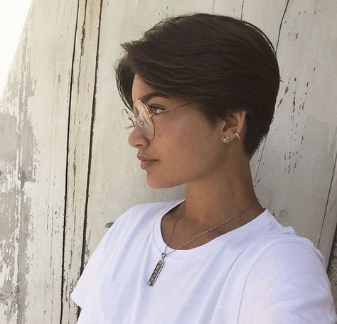 Older Women's Hairstyles, Androgynous Hair, Tomboy Hairstyles, Hair Inspiration Short, Shot Hair Styles, Girl Short Hair, Short Hair Haircuts, Hair Reference, Cut My Hair