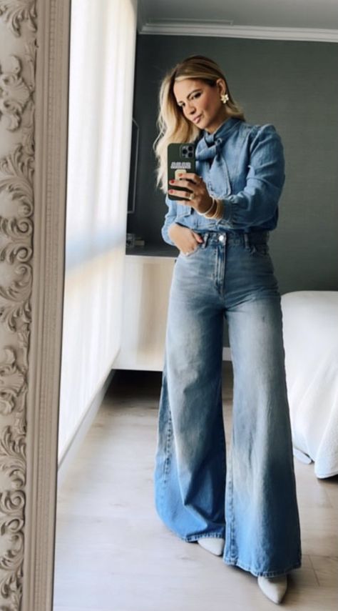 Palazzo Jeans Outfit, Shirt Winter Outfit, Busy Mom Outfits, Palazzo Outfit, Casual Office Fashion, Jeans Palazzo, Outfits Jeans, Moda Chic, Denim Day